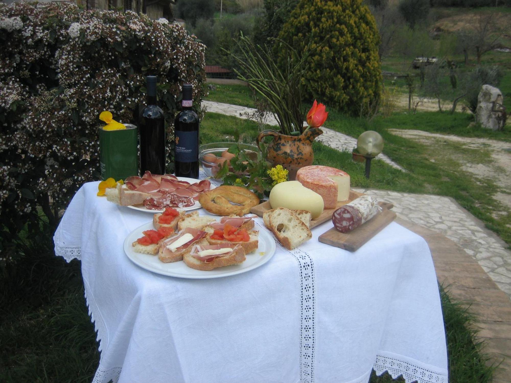 Agriturismo Casa Fibbianello Semproniano Exterior photo